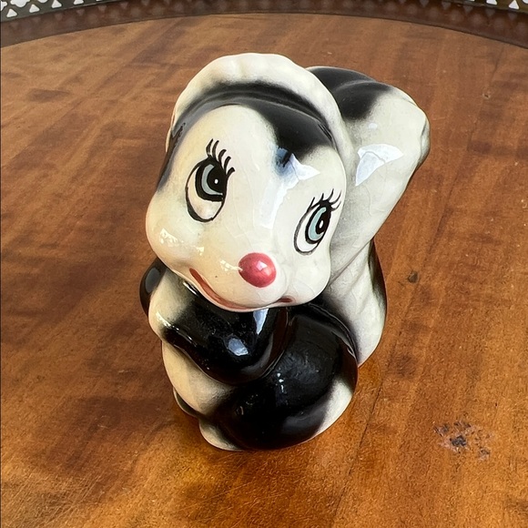 Vintage Flower Ceramic Figurine - Picture 2 of 6